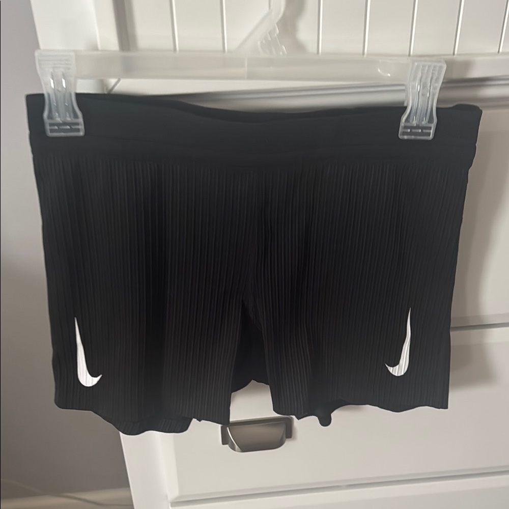 Nike Black Athletic Shorts Lightweight Performance Design